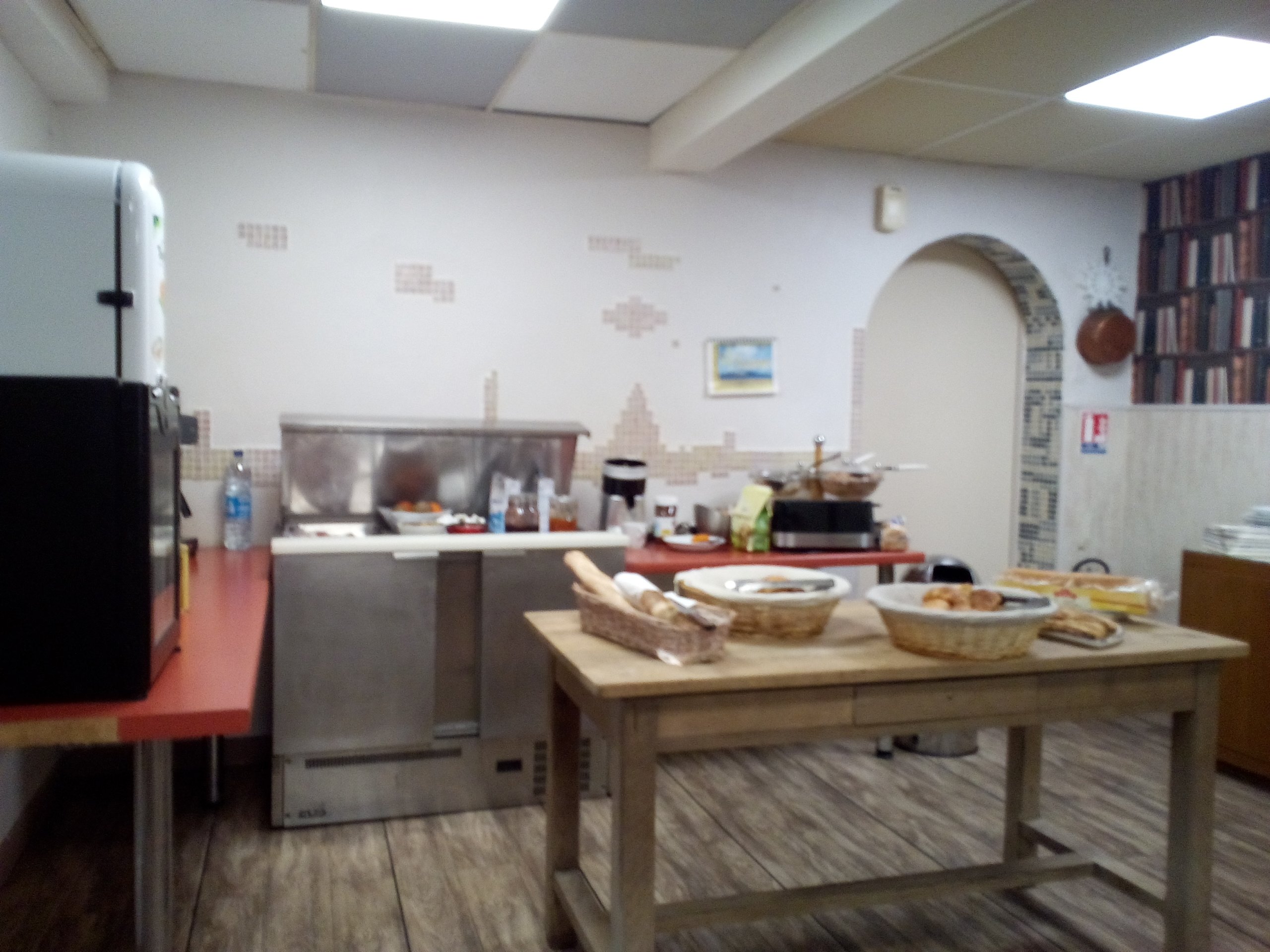Contact Hotel de l'Arrivee-餐饮