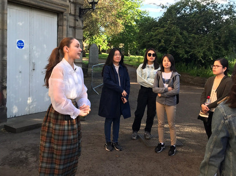 Haunted History Bus-爱丁堡必去景点