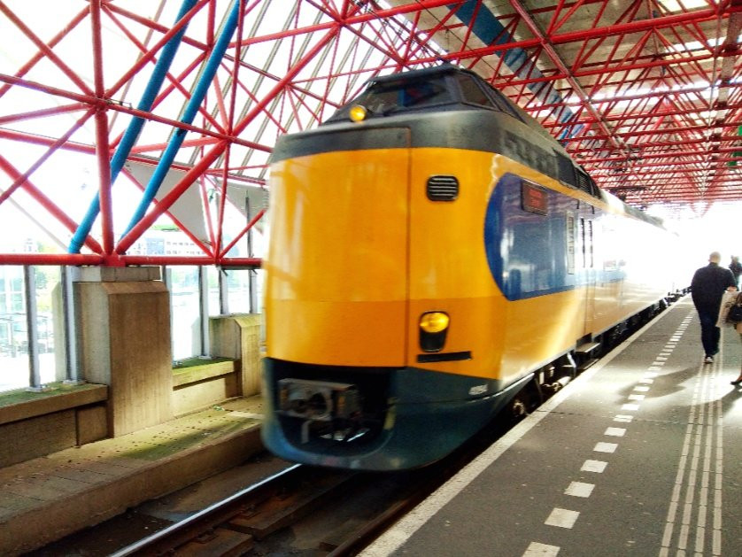 Station Almere Centrum-阿尔梅勒必去景点