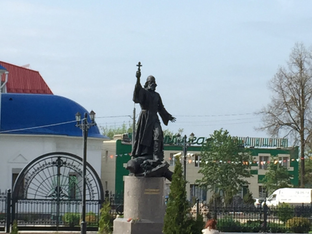 Padre Monument景点图片