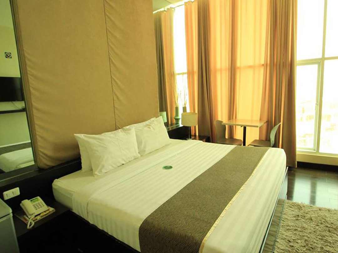 绿窗多米特尔酒店主图