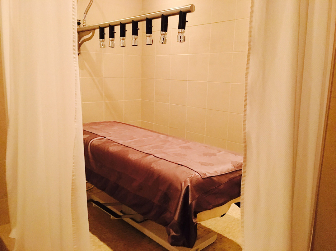 Rumi Simone Spa Salon Boutique-莱克奥斯韦戈必去景点