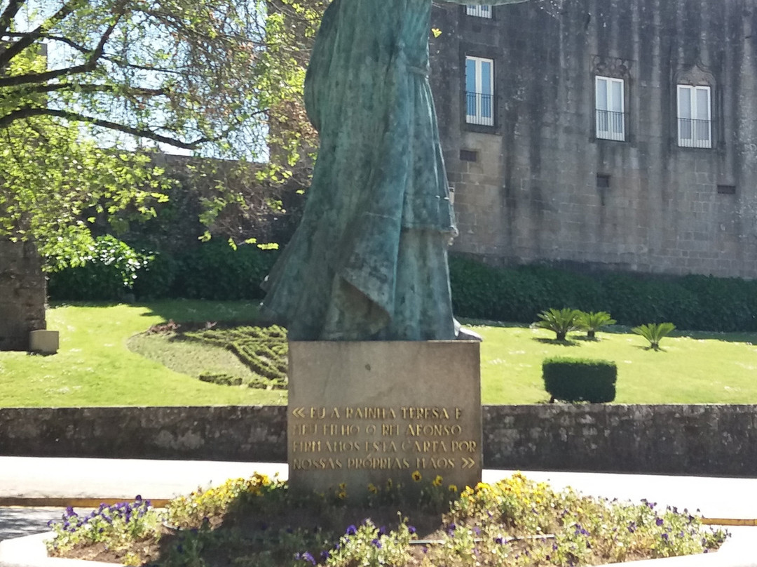 Estatua de Dona Teresa景点图片