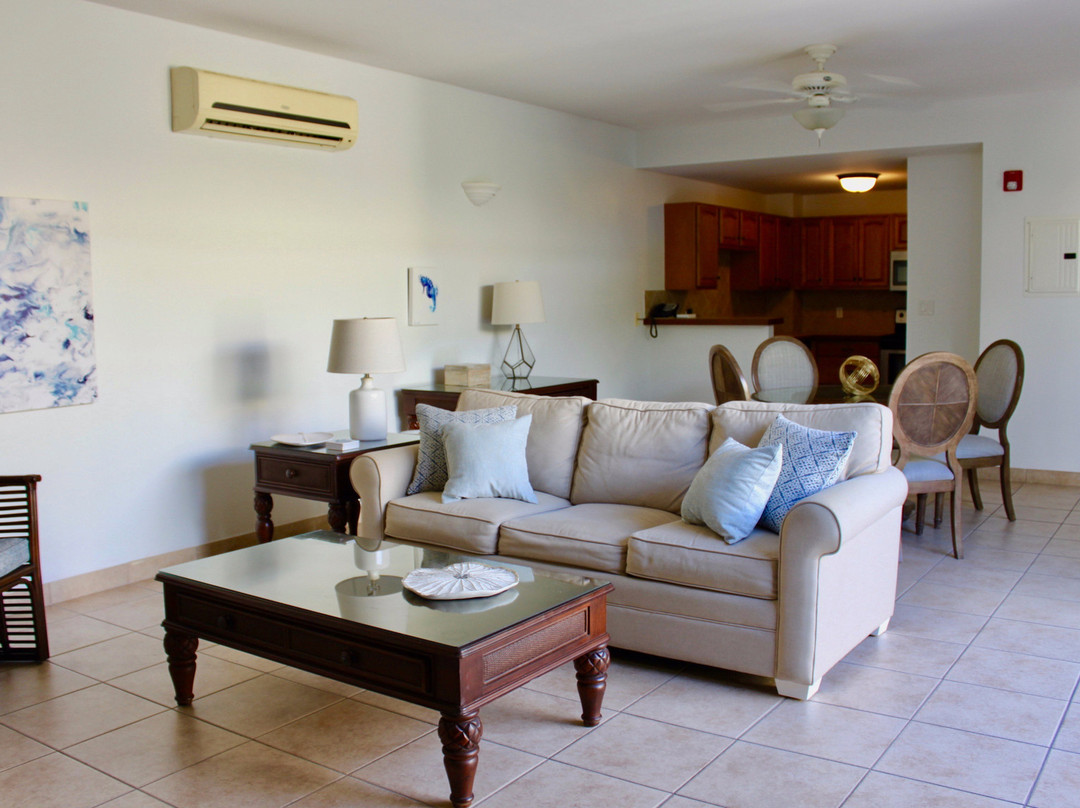 Bungalows at Windsong on the Reef主图