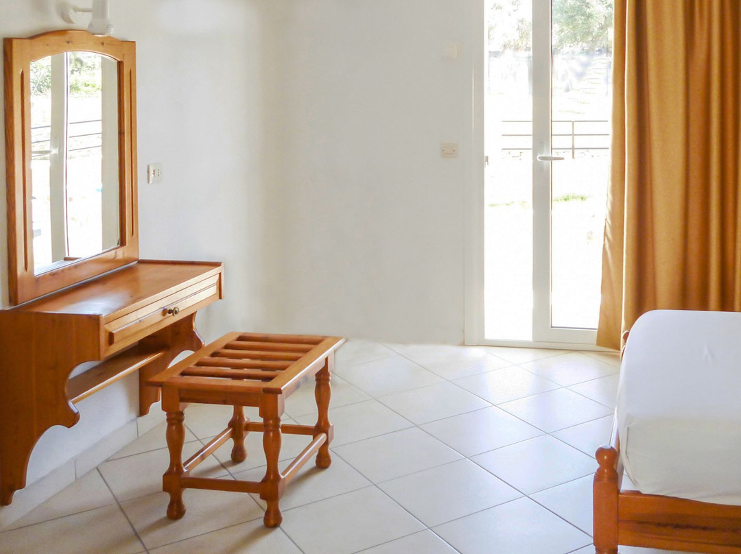 Alexandros Guest House主图