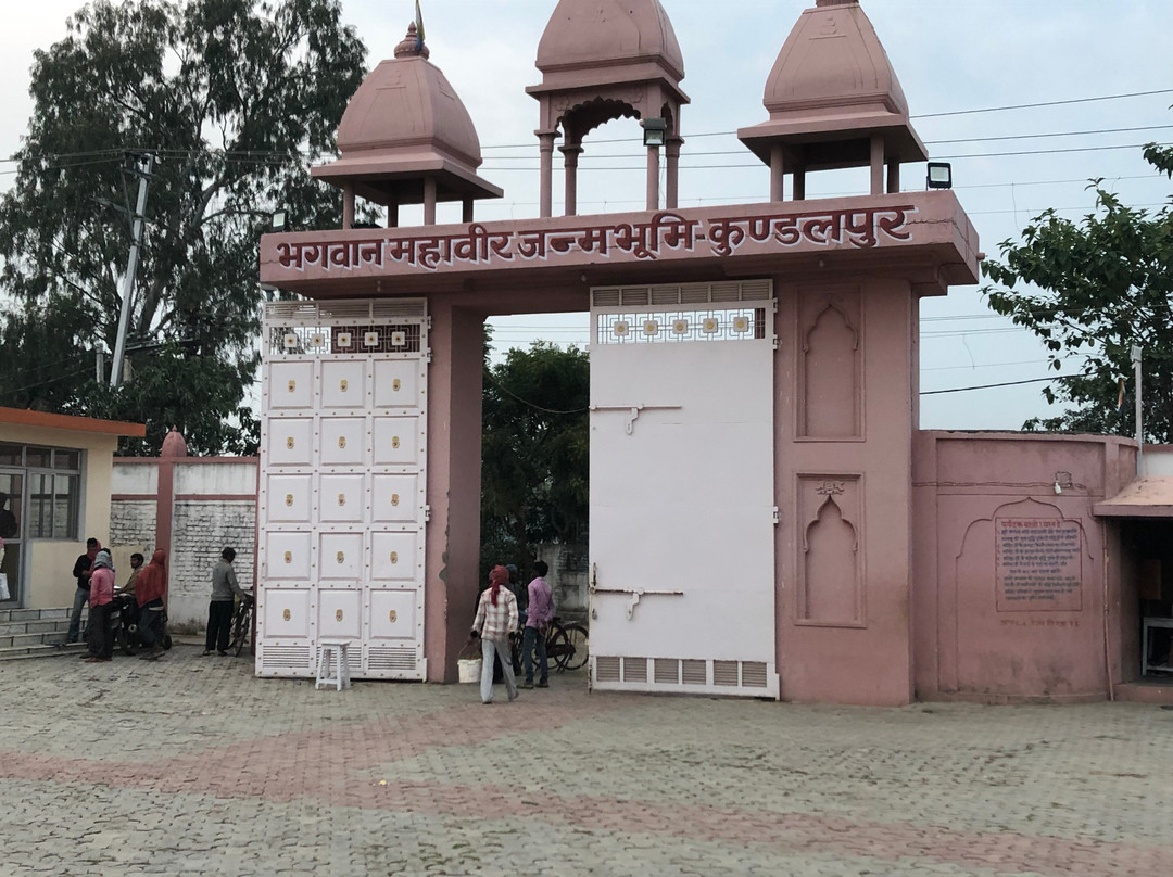 Kundalpur Digambar Jain temple景点图片