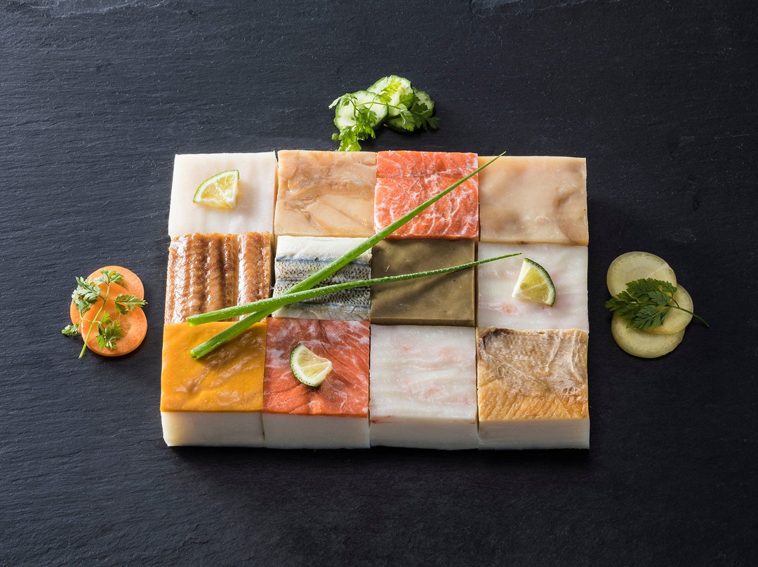 Sushikama Hompo Kawachiya (Kamaboko/Fishcake)-鱼津市必去景点