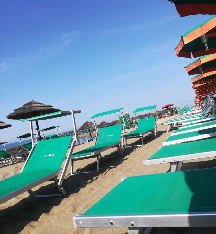 Stabilimento Balneare la Baia Beach-拉迪斯波利必去景点