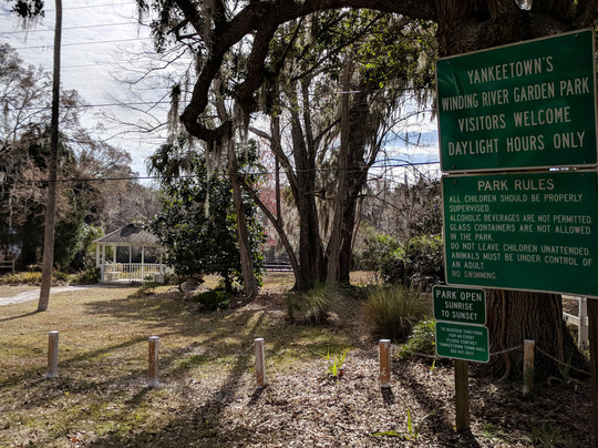 Winding River Garden Park-Yankeetown必去景点