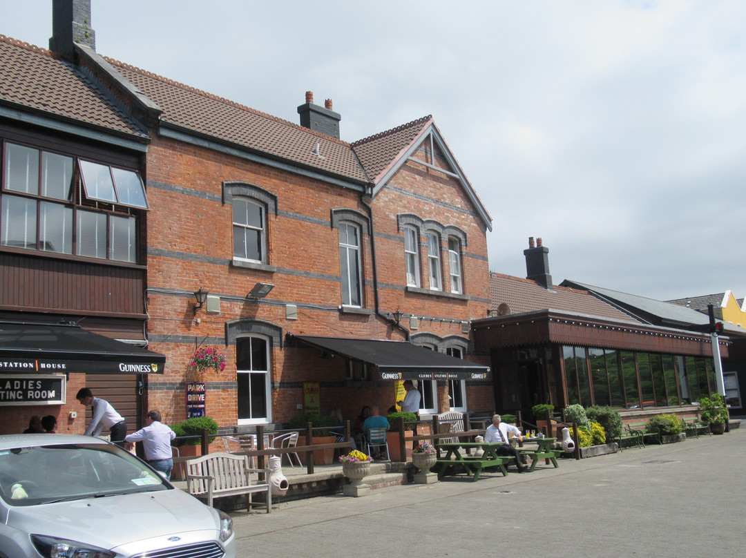 克利夫登站酒店