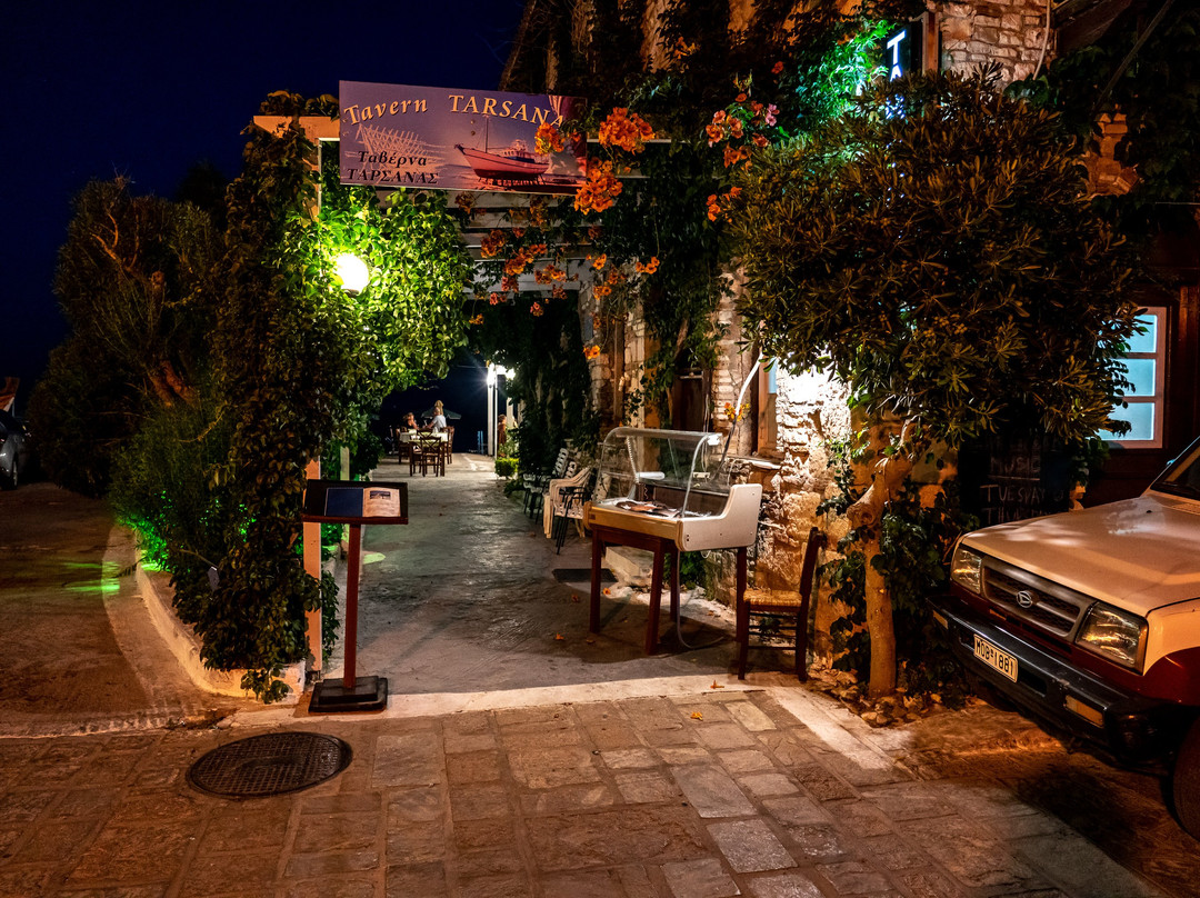 Tarsanas Hotel Tavern On The Beach主图