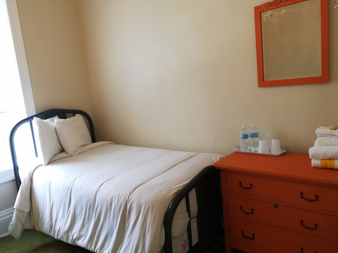 Holiday Country Manor主图