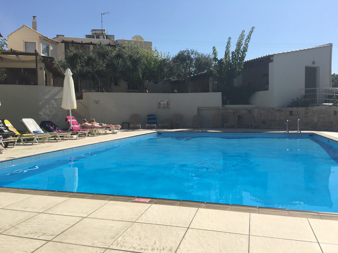 Ourania Apartments Hotel主图