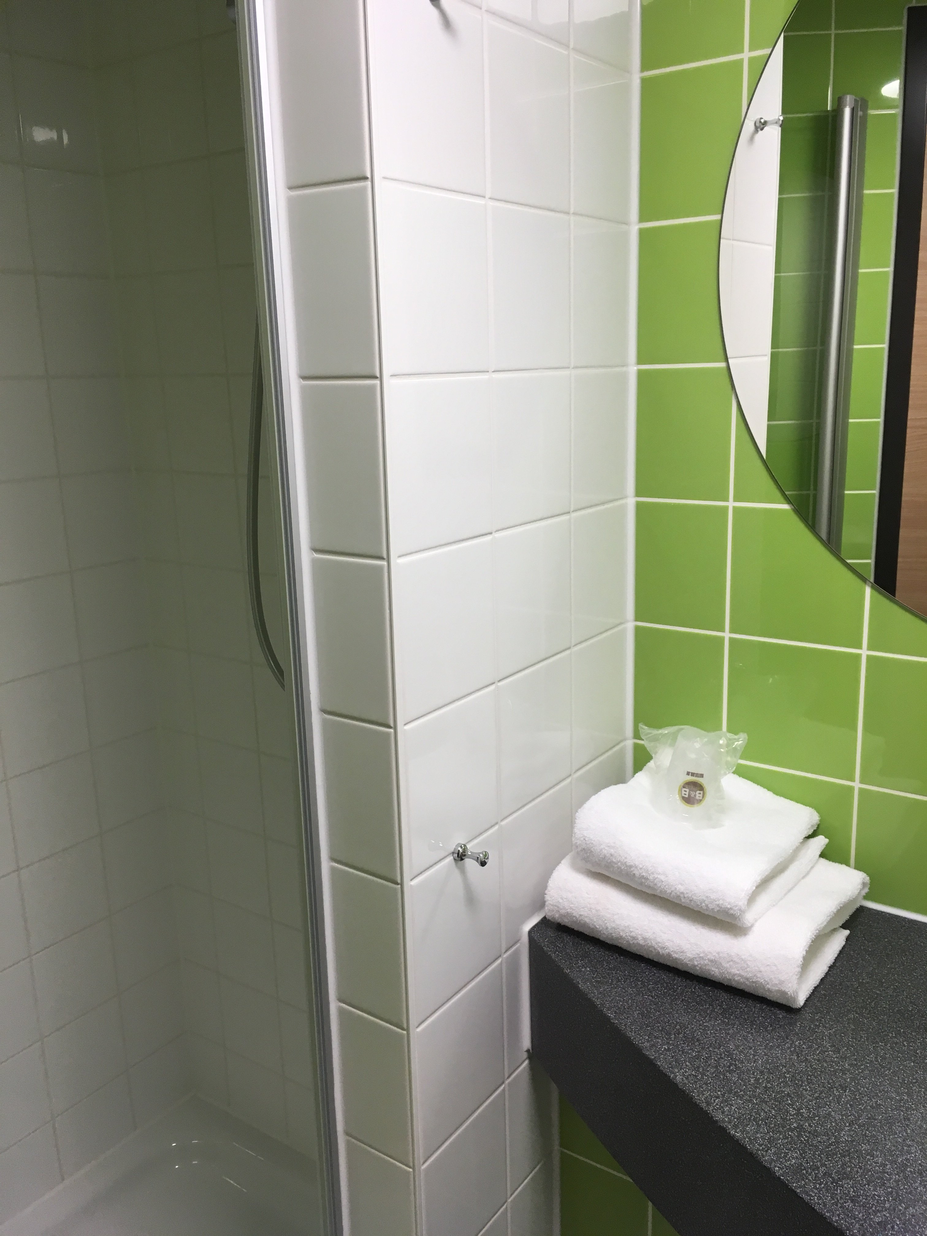 B&B Hotel Neu-Ulm-浴室