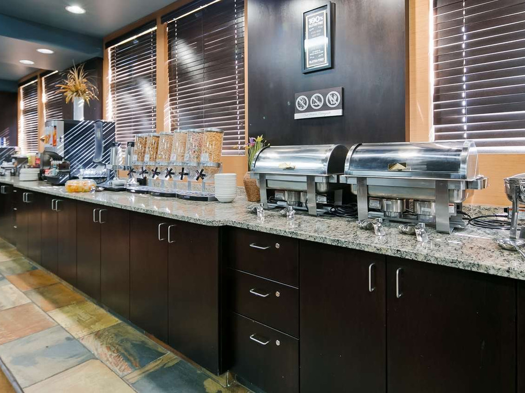 Best Western Bonnyville Inn & Suites主图