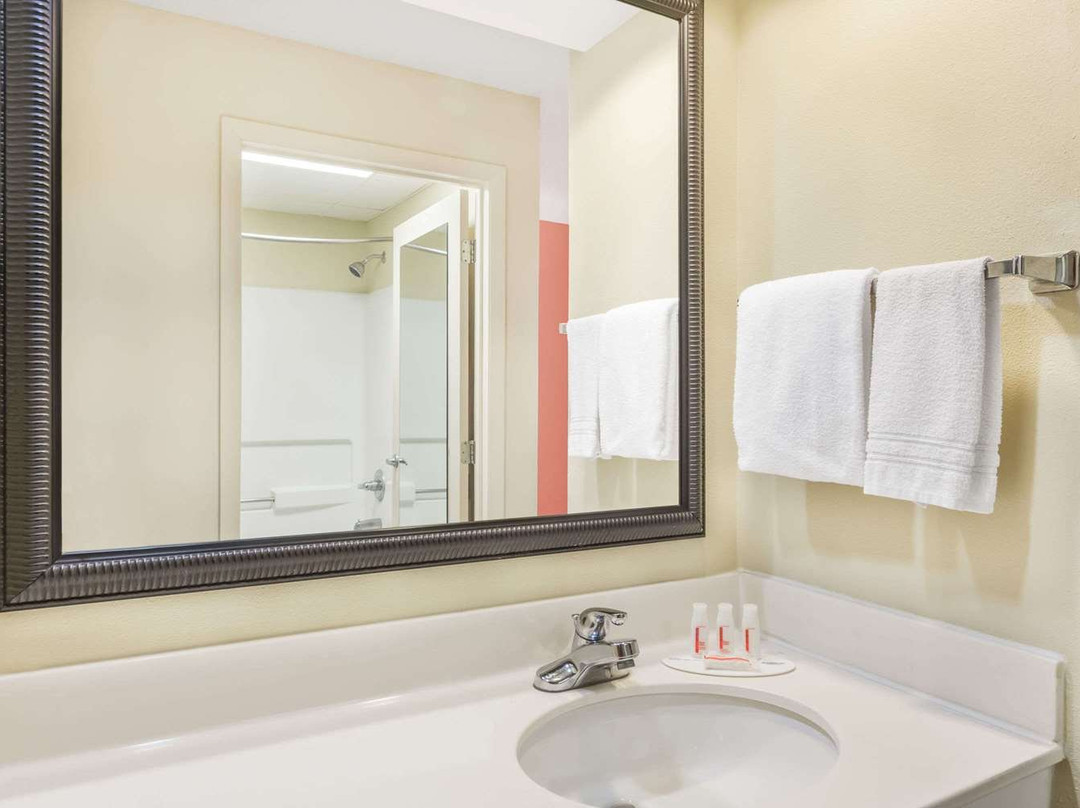 Days Inn by Wyndham Shallotte主图