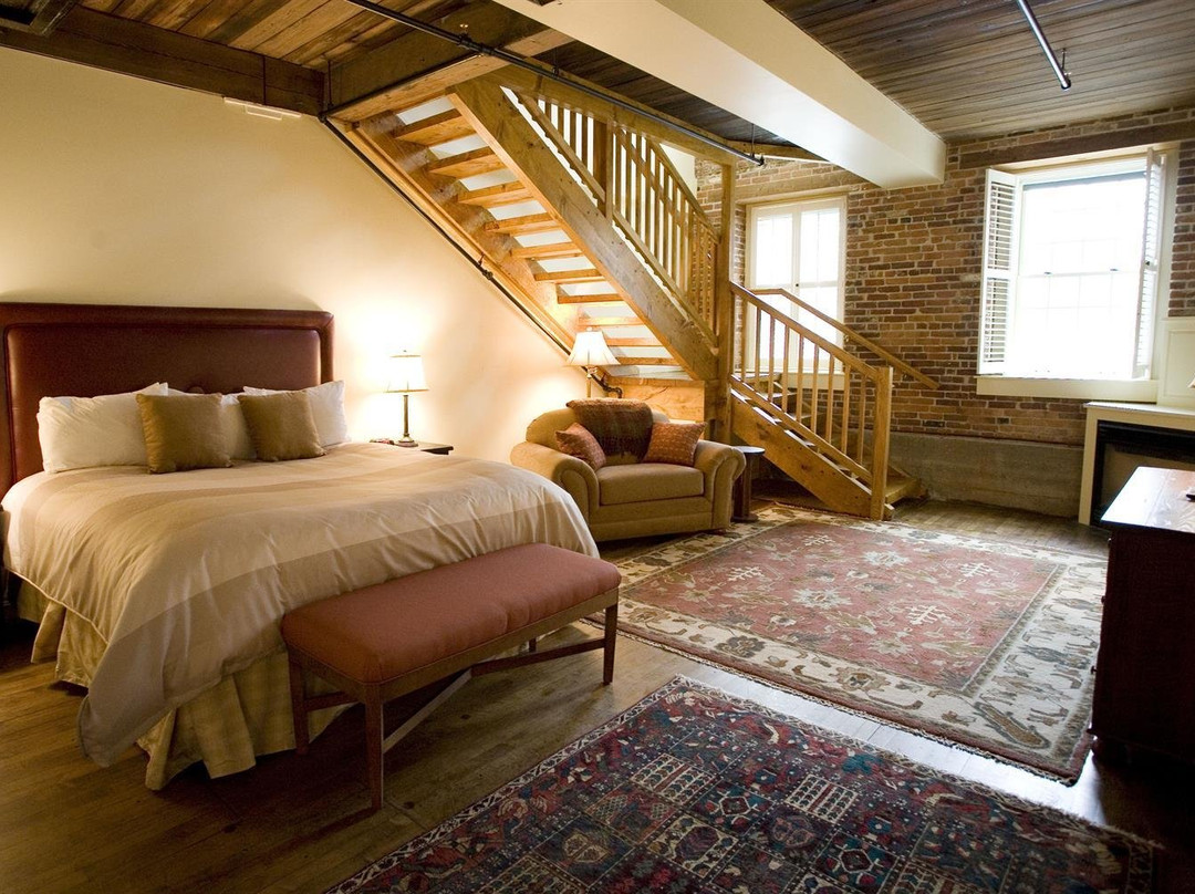 The Common Man Inn主图