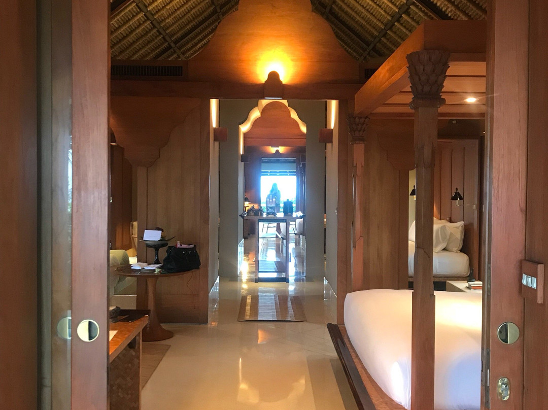 阿曼其拉度假酒店主图