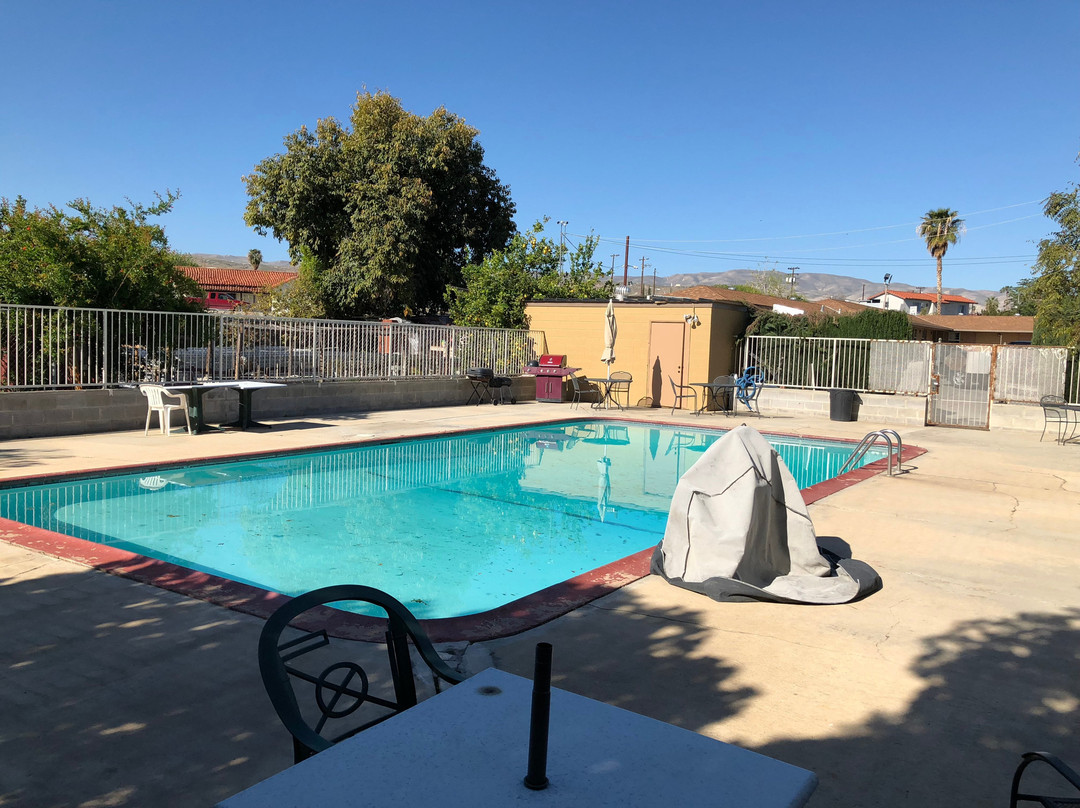 Topper's Motel主图