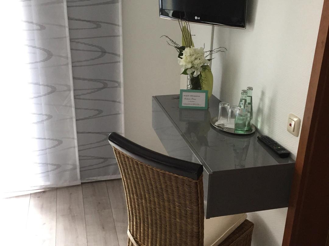 Landhotel Linden Am Venekotensee主图