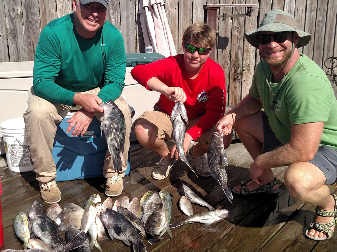 White Lightning Charters-钦科蒂格岛必去景点