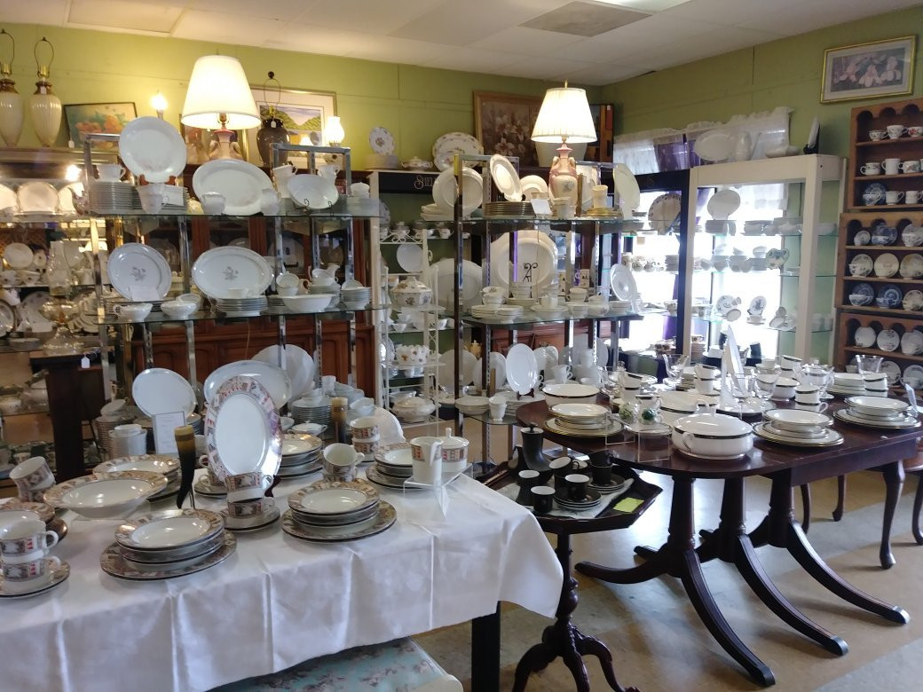 Gabi's Attic Antiques & Uniques-Santee必去景点