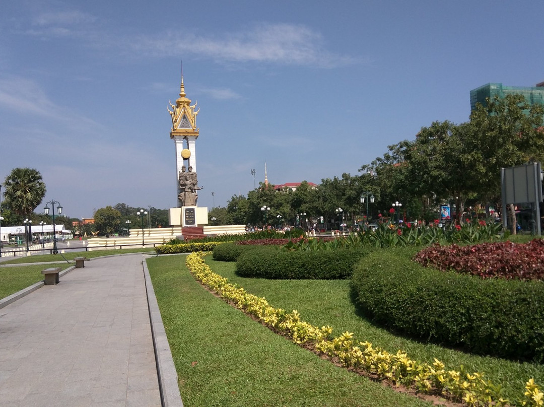 柬越友谊纪念碑景点图片