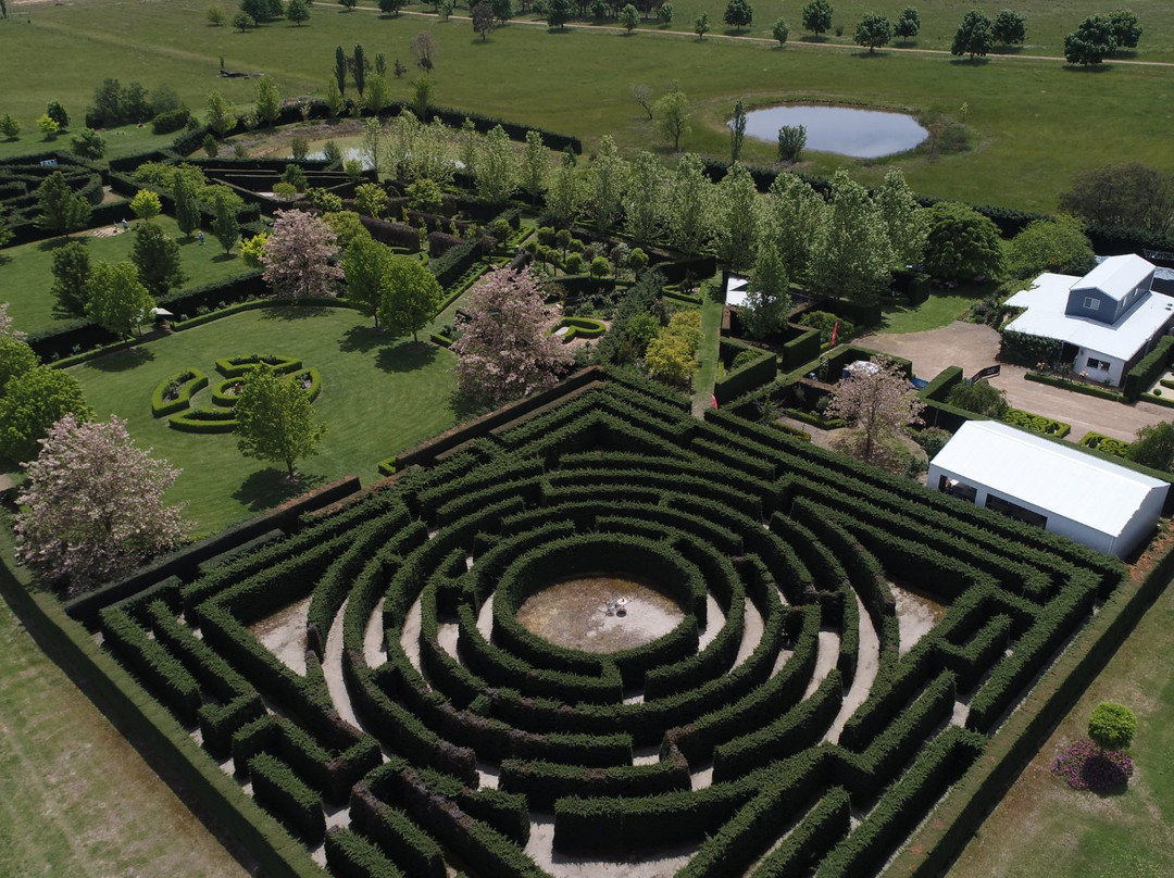 High Country Gardens, Gallery and Maze-Goughs Bay必去景点