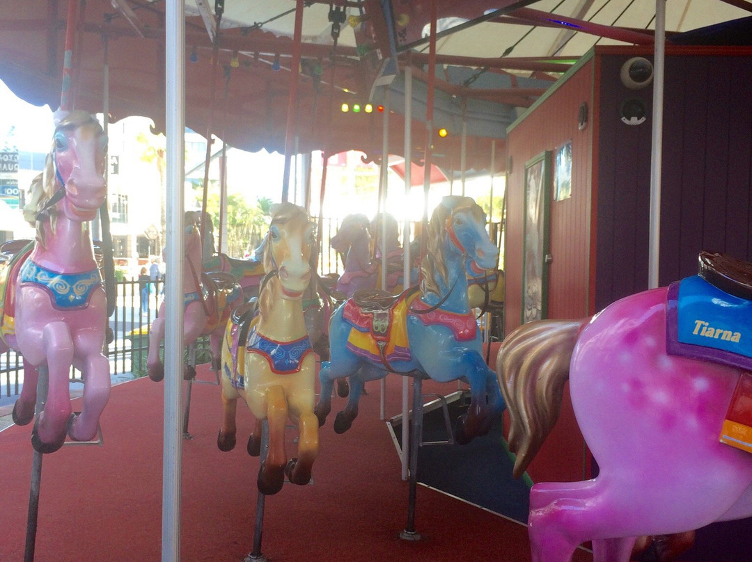 Rotary Carousel Broadbeach景点图片