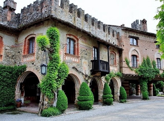 Borgo Storico Di Grazzano Visconti景点图片