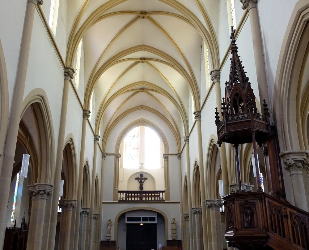 Eglise Sainte-Anne-罗阿讷必去景点