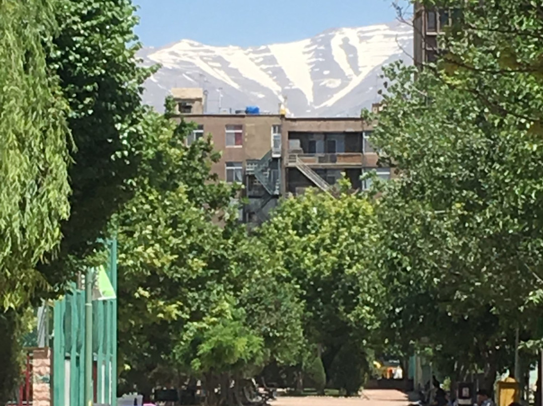 Iranian Artists Forum景点图片