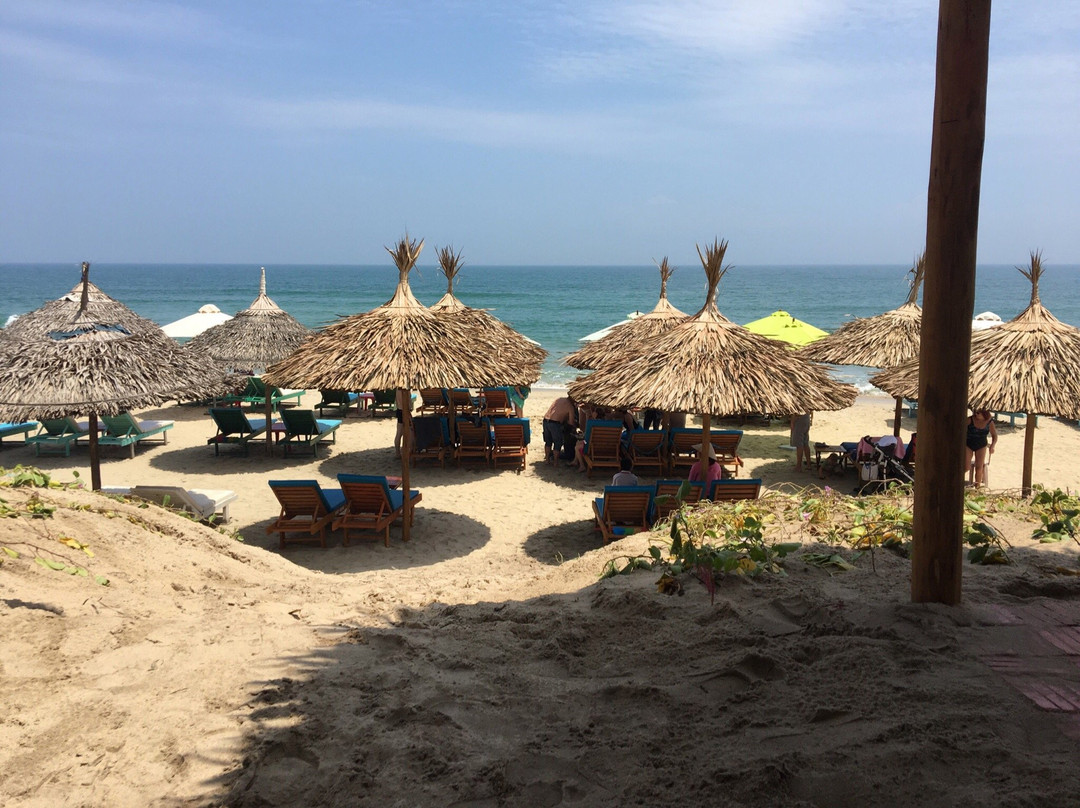 Wind & Moon Restaurant & Bar