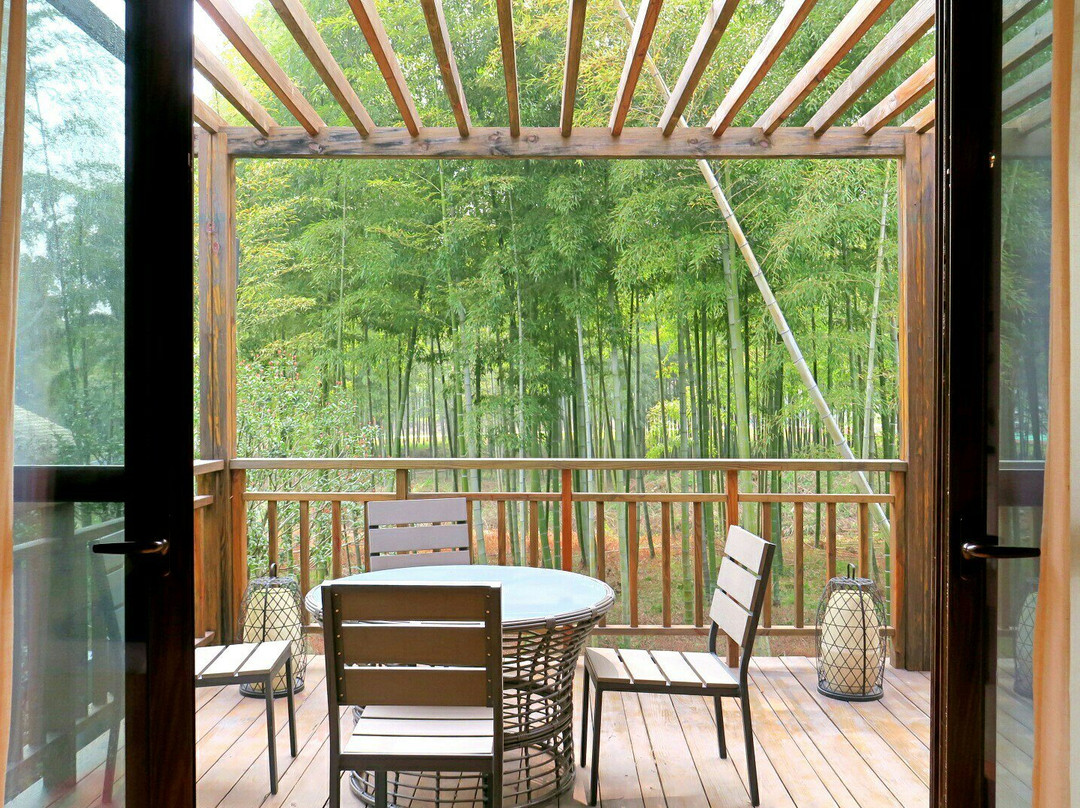 开元芳草地乡村酒店主图