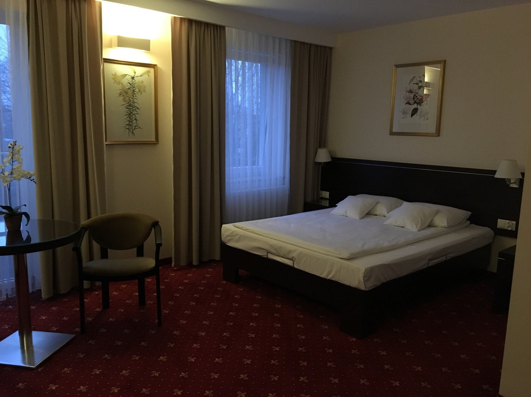 V.i.p hotel