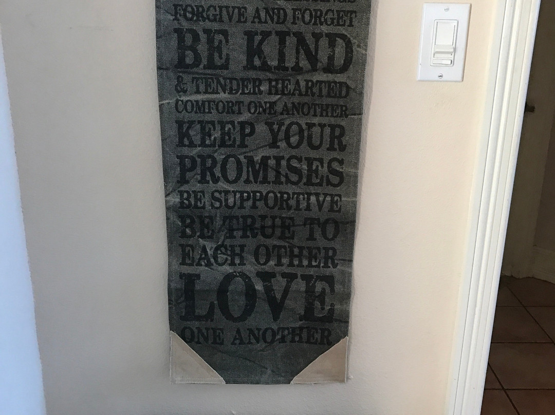 Dove's Nest Gifts-Waxahachie必去景点