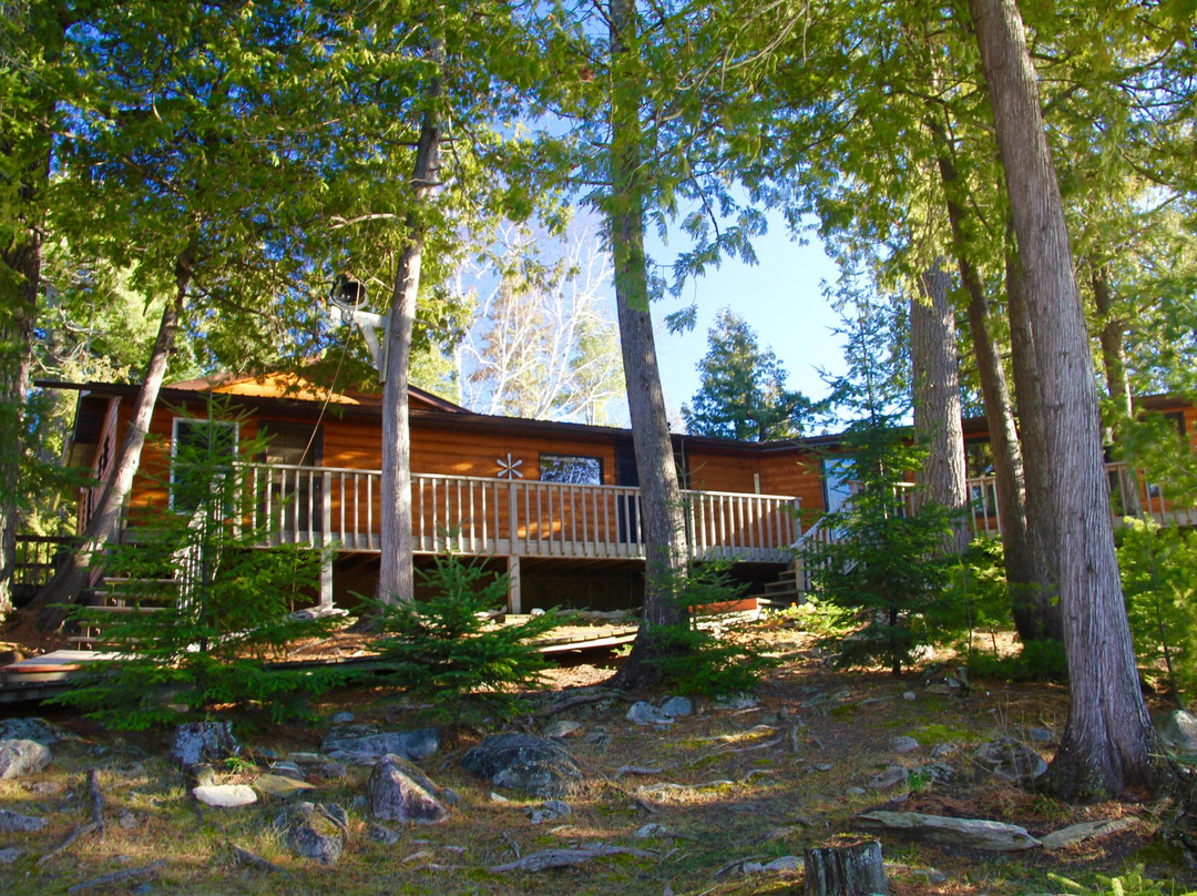 Cedar Island Lodge