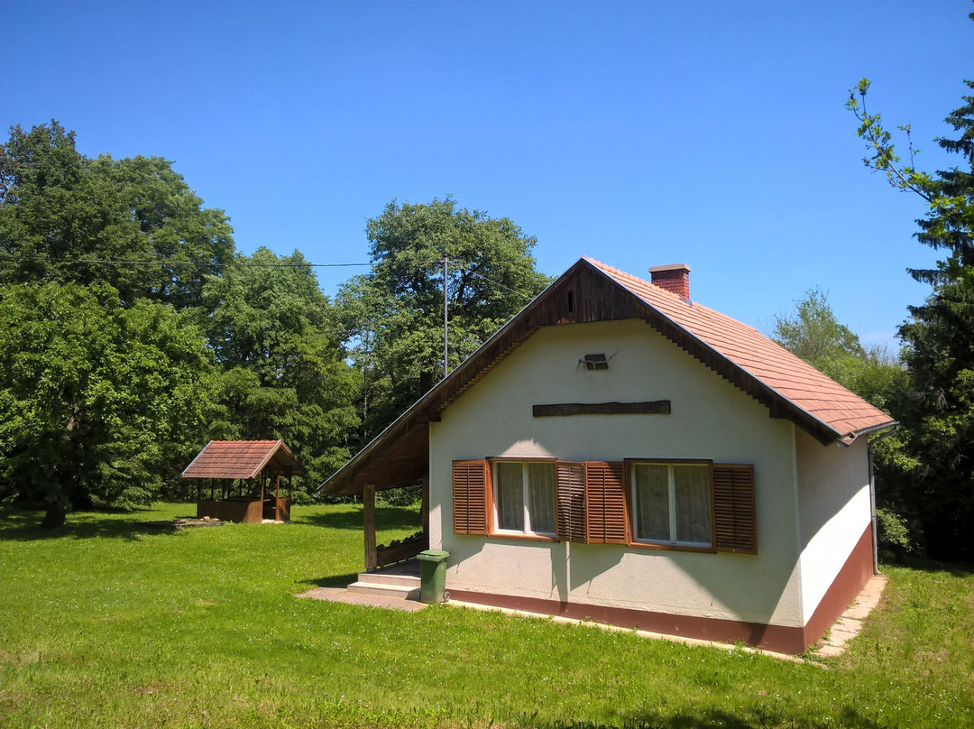 Tuplica Guesthouse