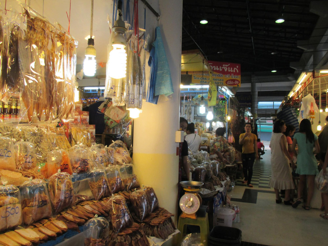 Roi Sao Market-Phe必去景点