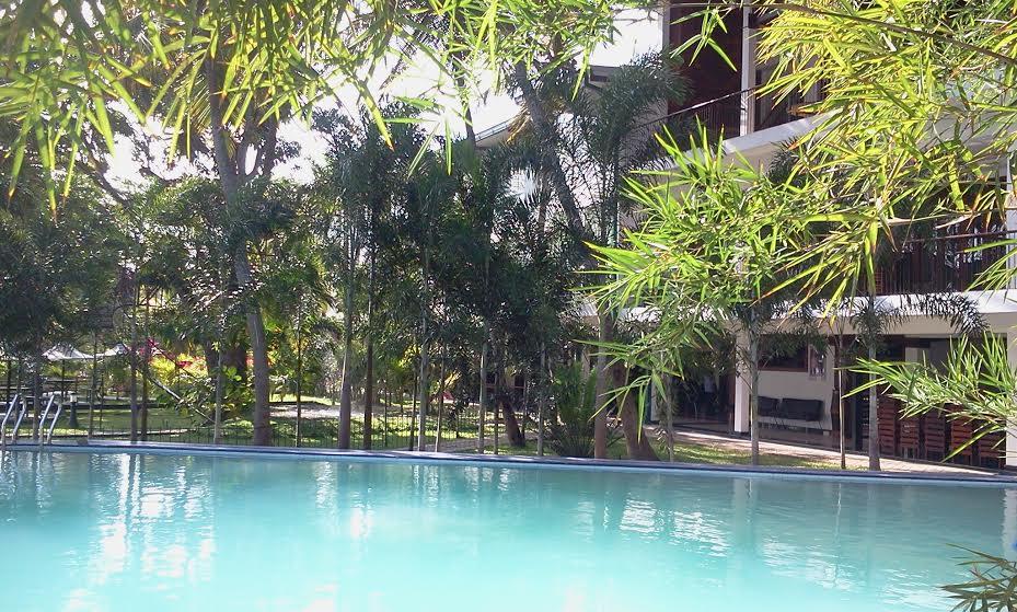 Hotel Buddi Samudra-泳池