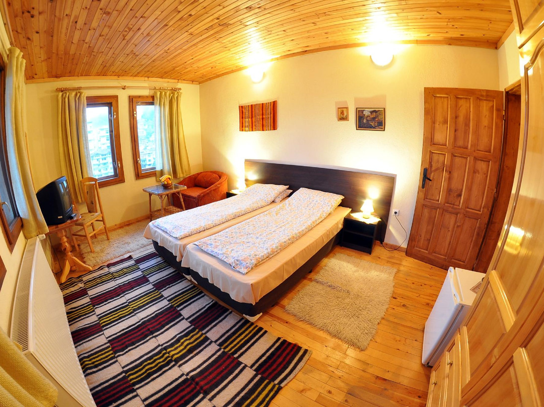 Eco House Family Hotel主图