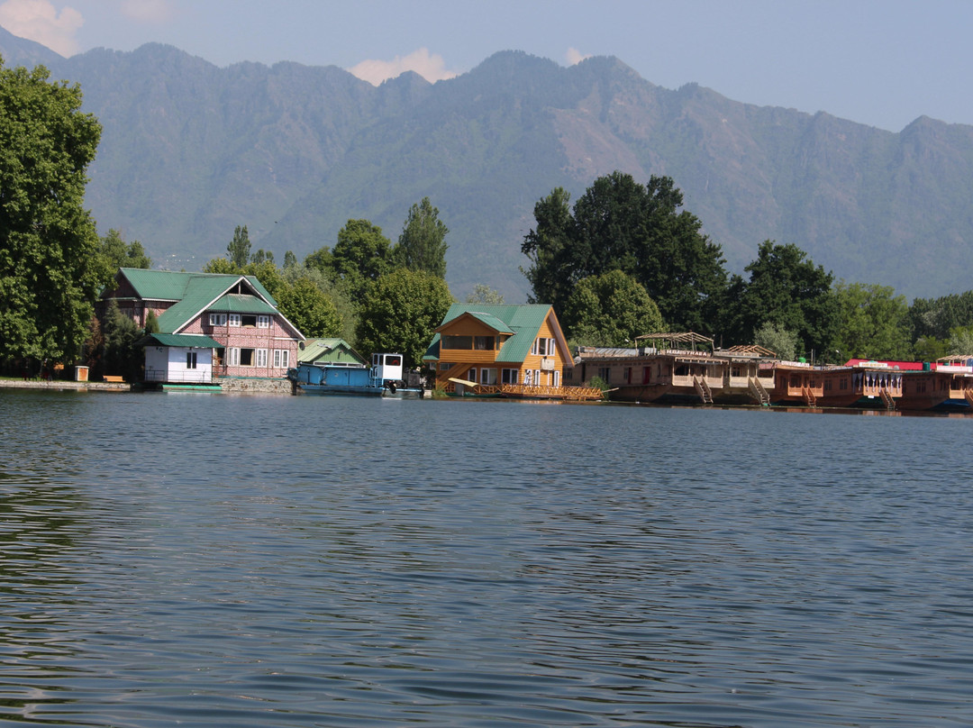 Nigeen Lake-斯利那加必去景点