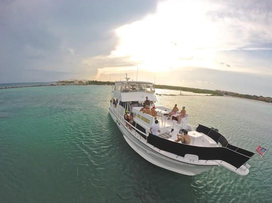 H2OH Sun Cruises-阿范特拉斯港必去景点