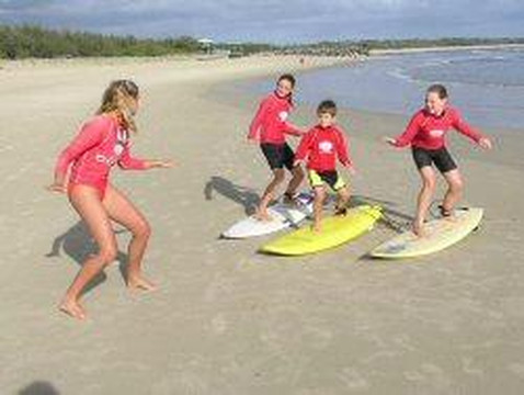 Surfdancer Surf School-努沙必去景点