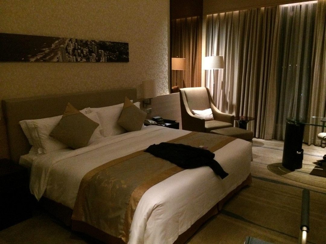 广州花都皇冠假日酒店主图