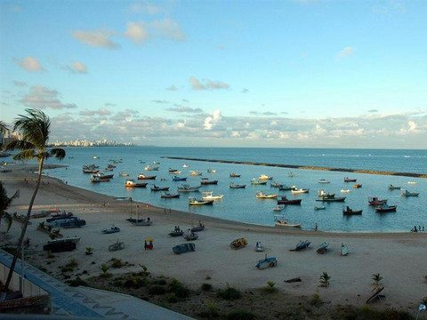 Praia de Candeias-累西腓必去景点