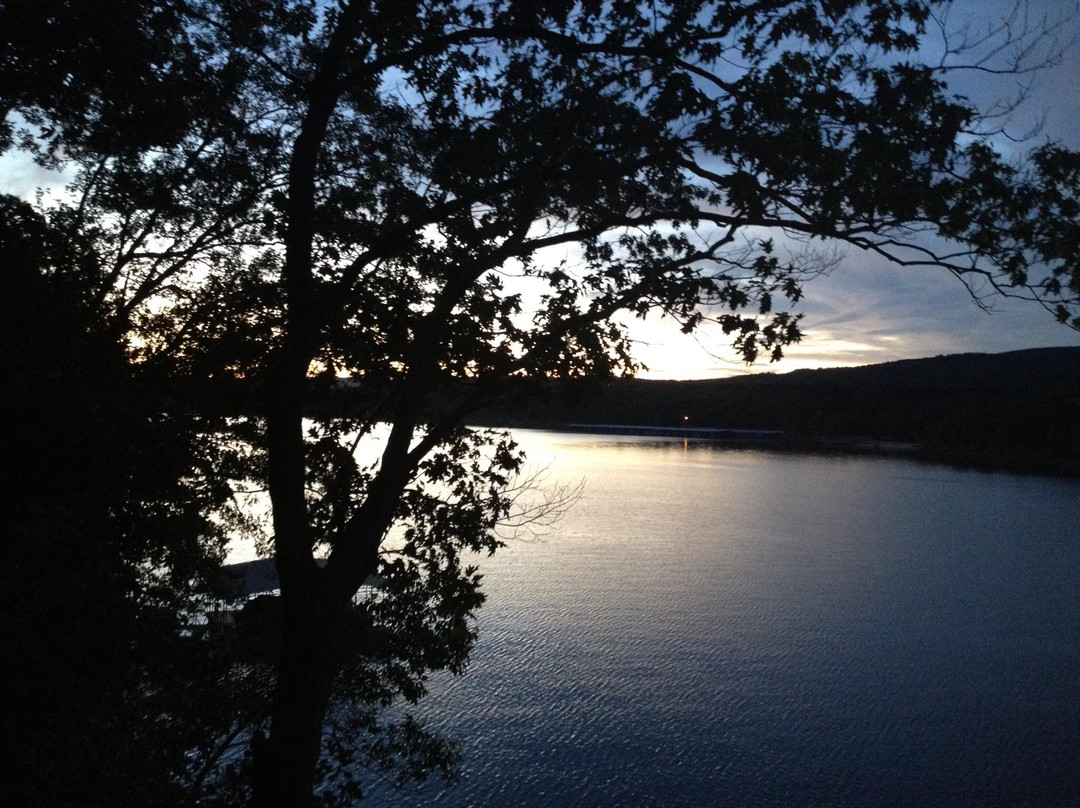 Greers Ferry Lake景点图片