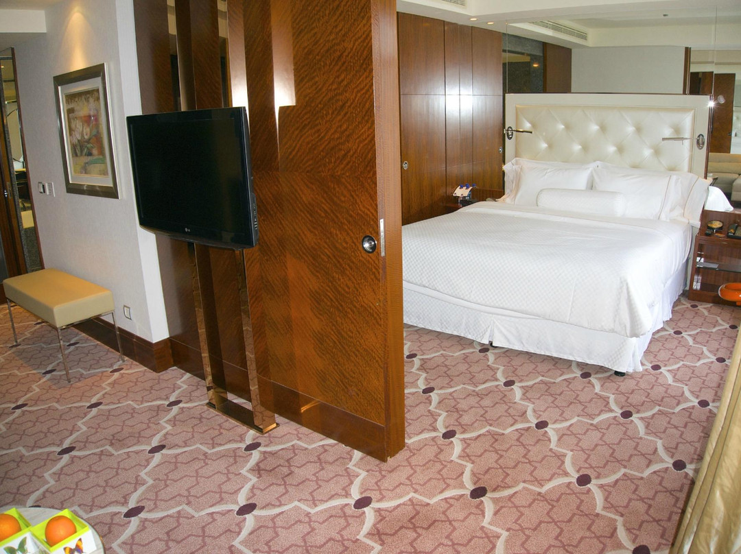 上海威斯汀大饭店主图