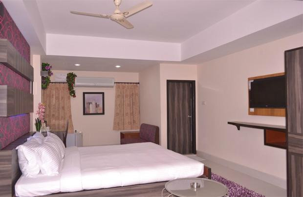 Hotel RK Residency