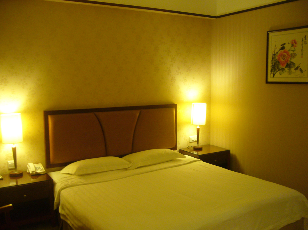 雅好花园酒店(中山富华道兴中广场店)主图